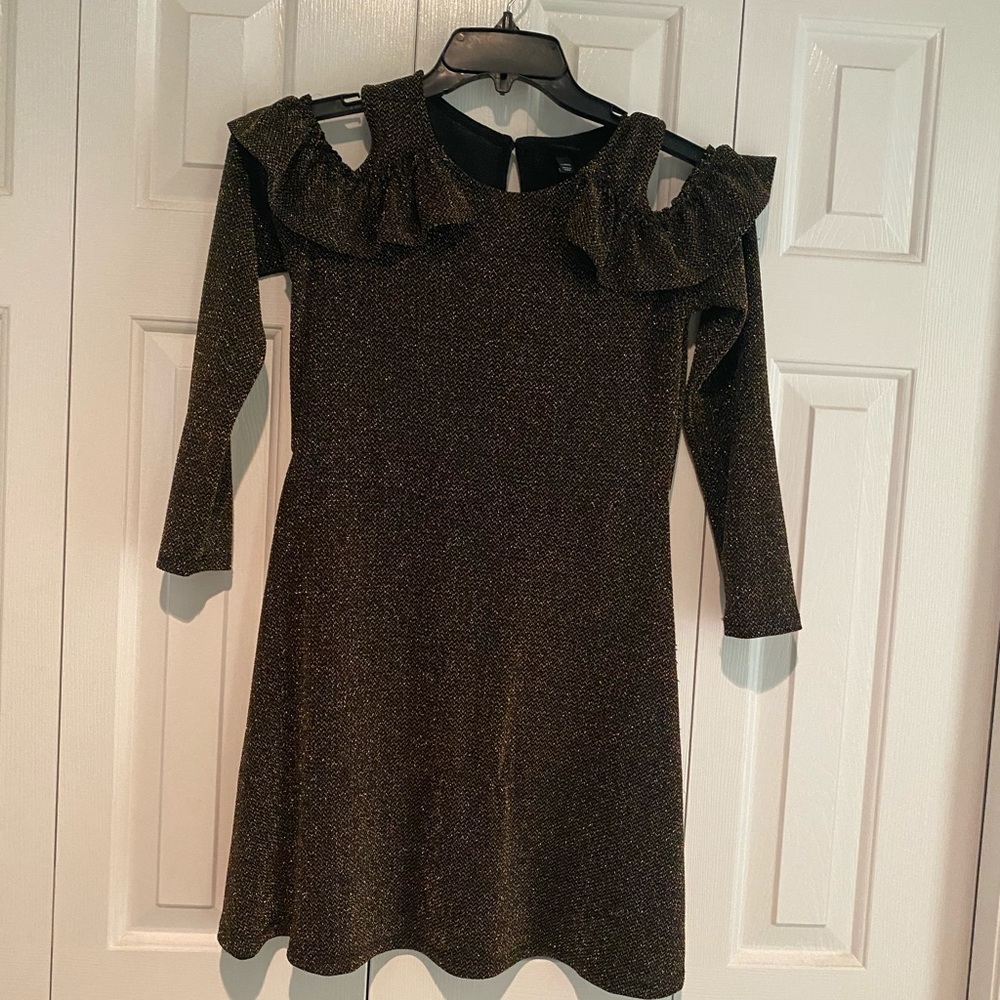 Girls formal dress . Size L-(10-12)